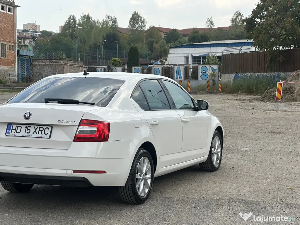Skoda Octavia*1.6 diesel*af.2018*contract+fiscal pe loc*navigatie*Maxi-Dot !