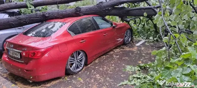 Auto avariat Infiniti Q50 - Bucuresti (Bucuresti-Ilfov)