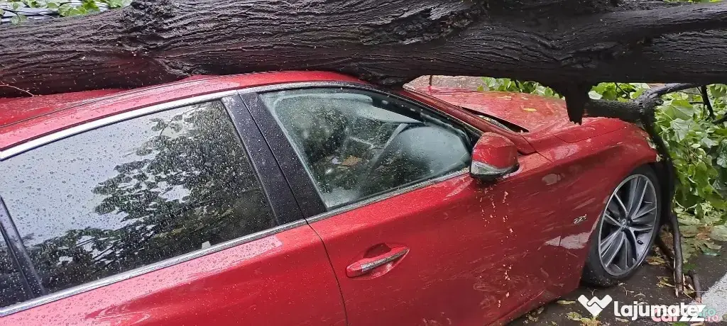 Auto avariat Infiniti Q50 - Bucuresti (Bucuresti-Ilfov)