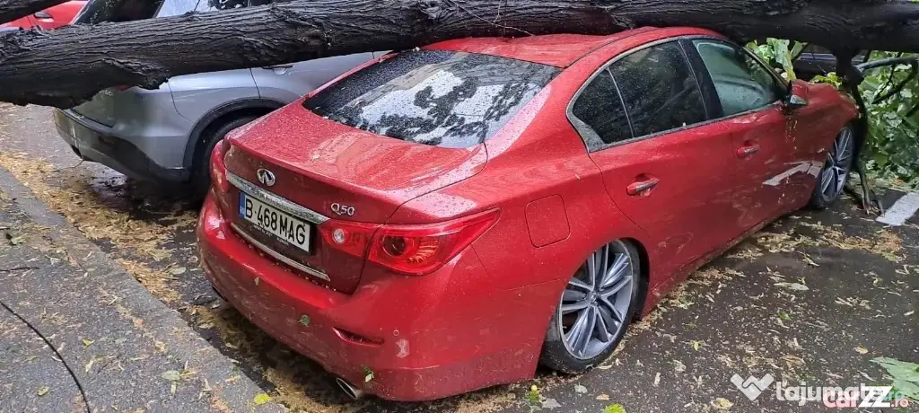 Auto avariat Infiniti Q50 - Bucuresti (Bucuresti-Ilfov)