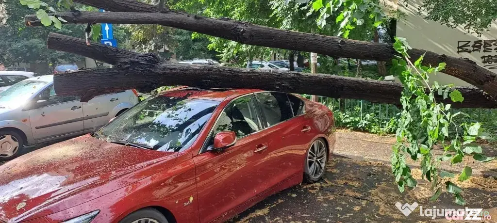 Auto avariat Infiniti Q50 - Bucuresti (Bucuresti-Ilfov)
