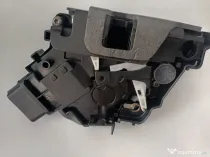 Broască ușă stânga față LR091344 Range Rover / Land Rover 8X2A-21813-BE