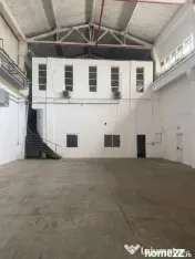 PLOIESTI ~XENIA spațiu industrial generos partajabil de ... 