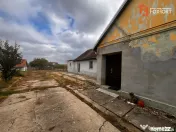 Casa cu teren de 1438 mp de vanzare - Recas