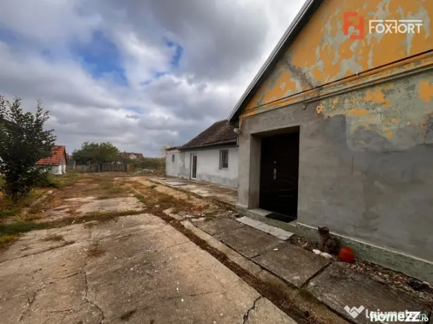 Casa cu teren de 1438 mp de vanzare - Recas - Recas (Timis)