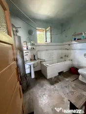 ???? Blitz vă oferă spre vânzare casă familială cu tere 