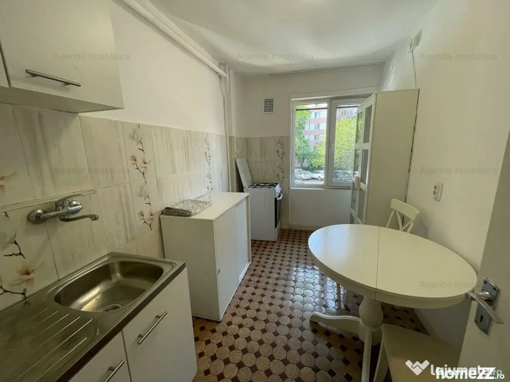 2 Camere - Stefan cel Mare x Barbu Vacarescu - 150 m de Metr - Bucuresti (Bucuresti-Ilfov)