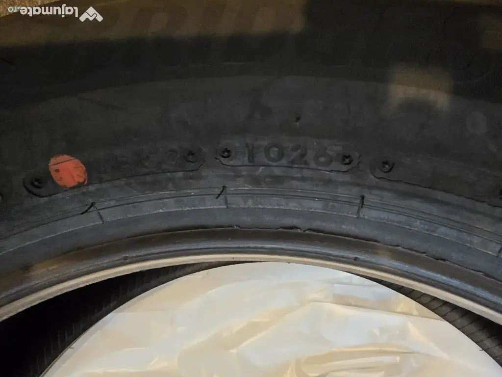 4 Anvelope Bridgestone de vara 215/60 R17 96H absolut noi