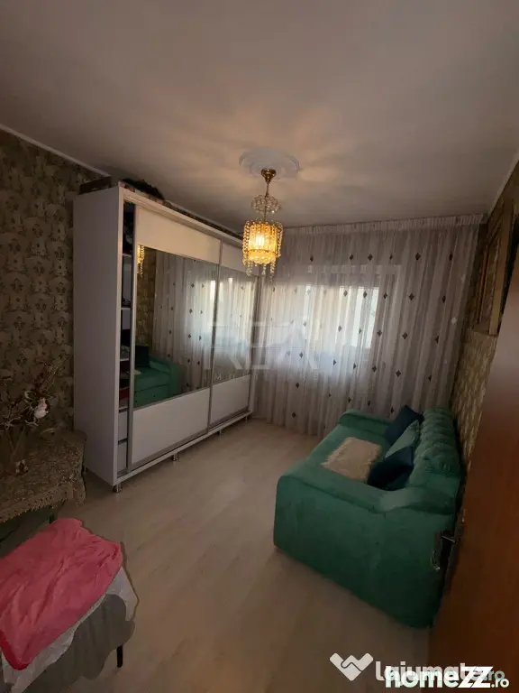 4 camere, 7/10, 80mp, bloc 1982- Piata Crangasi - Bucuresti (Bucuresti-Ilfov)