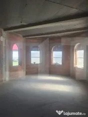 Proprietate 170 mp la roșu, 5 dormitoare – teren 680 mp ? 