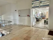 Spatiu Comercial cu vitrina, 305 mp, tavan inalt, zona Liber