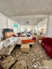 Spatiu Comercial cu vitrina, 305 mp, tavan inalt, zona Liber