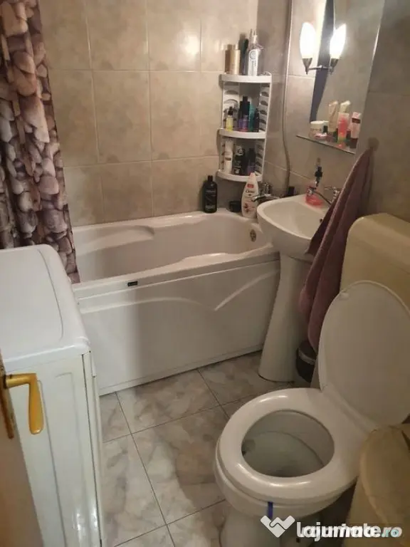 2 camere de inchiriat Sala Palatului - Bucuresti (Bucuresti-Ilfov)