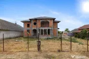 Vilă cu 5 camere de vânzare - Semlac