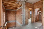 Vilă cu 5 camere de vânzare - Semlac