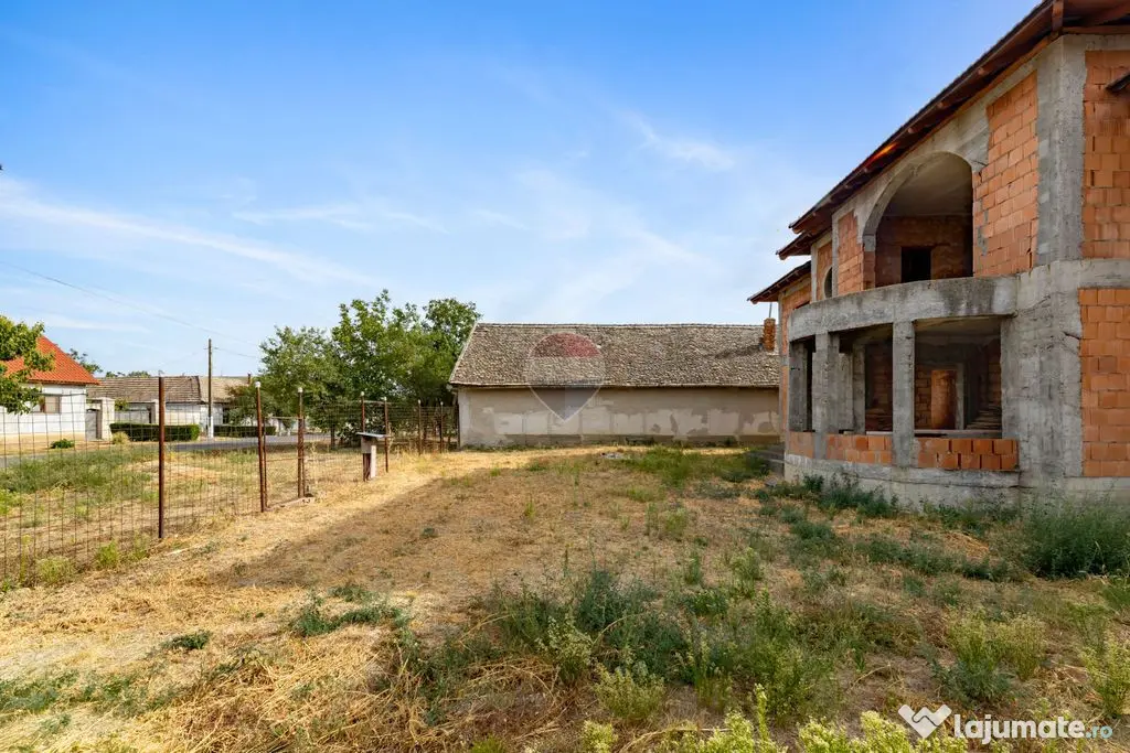 Vilă cu 5 camere de vânzare - Semlac - Semlac (Arad)