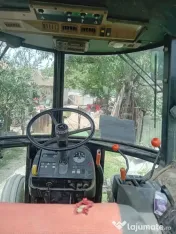 Vând tractor John deere 2140 
