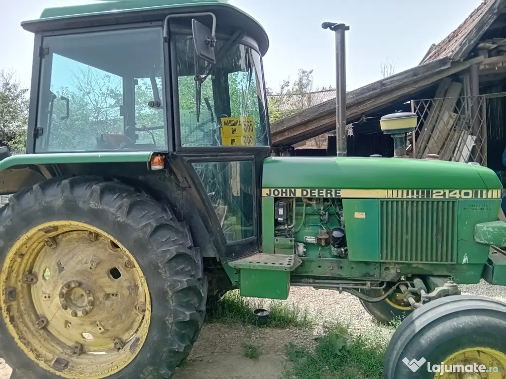 Vând tractor John deere 2140