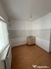 De inchiriat apartament cu 2 camere nemobilat, I. C. Frimu, etaj 3, 300 Eur