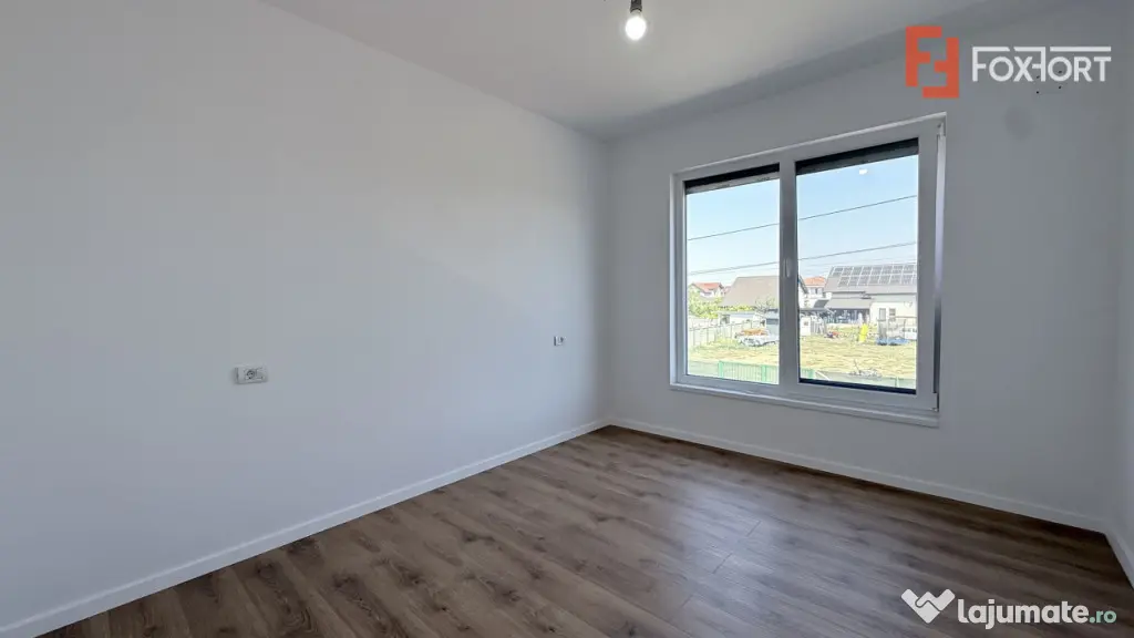 Comision % Duplex de vanzare 5 camere, cu toate utilitatile - Mosnita Noua (Timis)