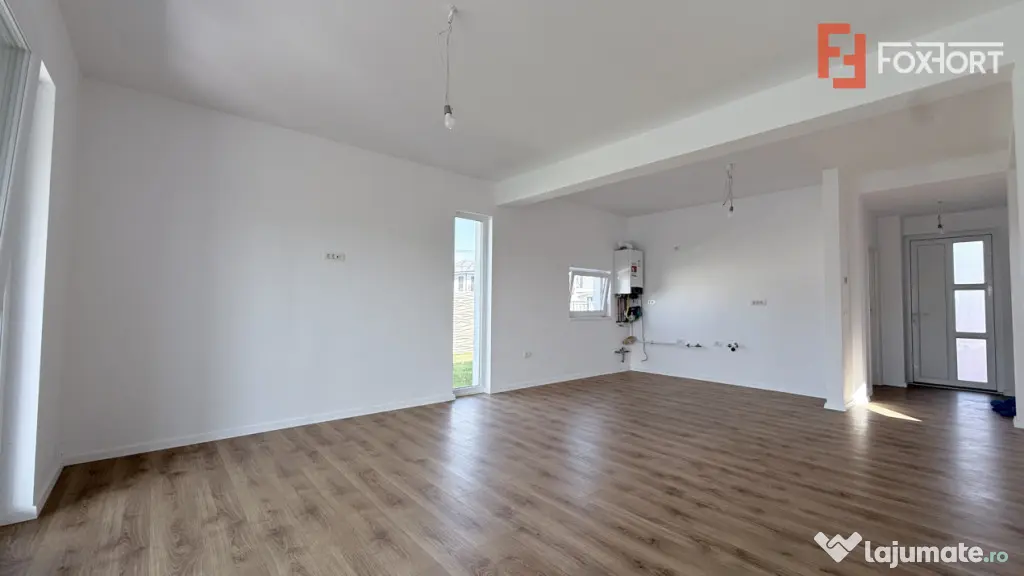 Comision % Duplex de vanzare 5 camere, cu toate utilitatile - Mosnita Noua (Timis)