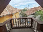 Casa cu 4 camere si curte cu 2 locuri de parcare, zona Iris 