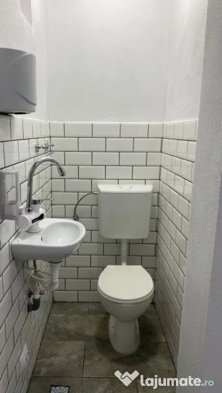 SPATIU COMERCIAL STRADAL SPITALUL MILITAR - VAD EXCELENT - Pitesti (Arges)
