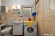 Casă în Roman, din cărămidă 