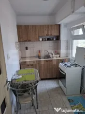 ???? Apartament 3 camere, decomandat, în centrul orașului