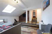 Apartament cu trei unitati locative, baie si bucatarie fieca