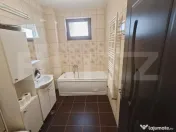 Apartament 2 camere, la cheie, parcare, zona Vivo 