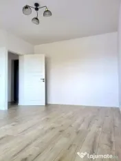 De vanzare apartament cu 2 camere, port, parter, 75.000 euro 