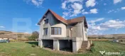 Casa cu etaj 5 camere 