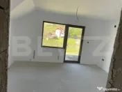 Casa cu etaj 5 camere 