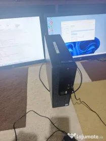 PC Desktop cu 2 monitoare