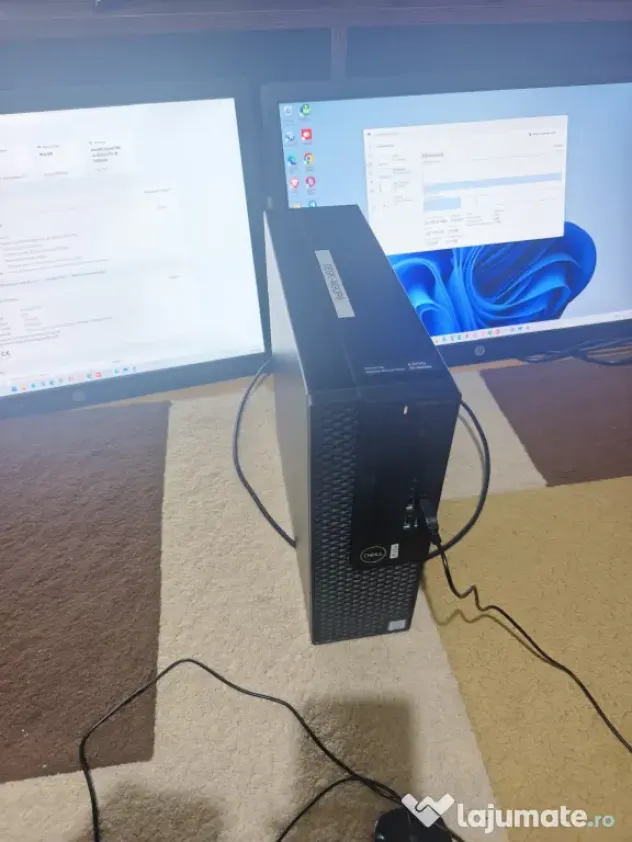 PC Desktop cu 2 monitoare