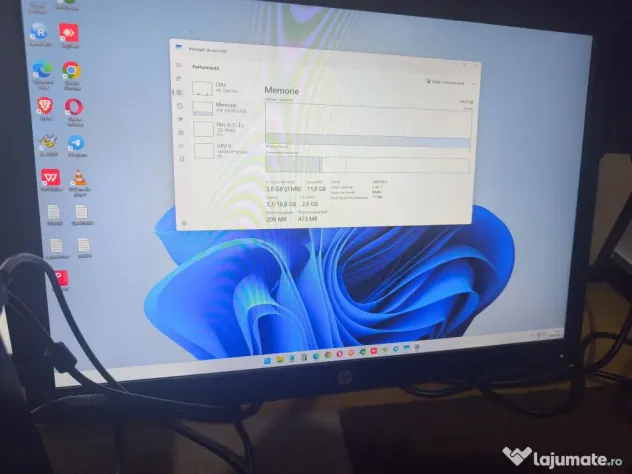 PC Desktop cu 2 monitoare