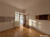 Casă pe un nivel aproape de centrul orașului