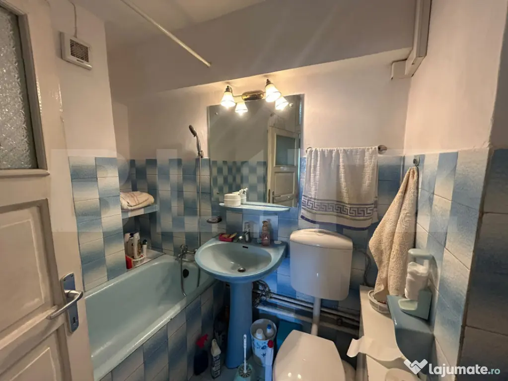 Apartament spațios de 3 camere, 80 mp, 2 balcoane – Zonă - Alba Iulia (Alba)