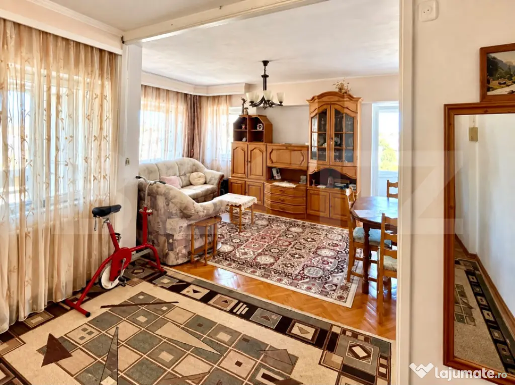 Apartament 3 camere, 80 mp, 2 balcoane, zona Centrala - Alba Iulia (Alba)