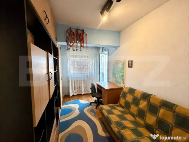 Apartament 3 camere, 80 mp, 2 balcoane, zona Centrala - Alba Iulia (Alba)