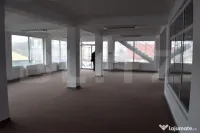 Imobil pentru închiriere, 740 mp, dispus pe 4 niveluri