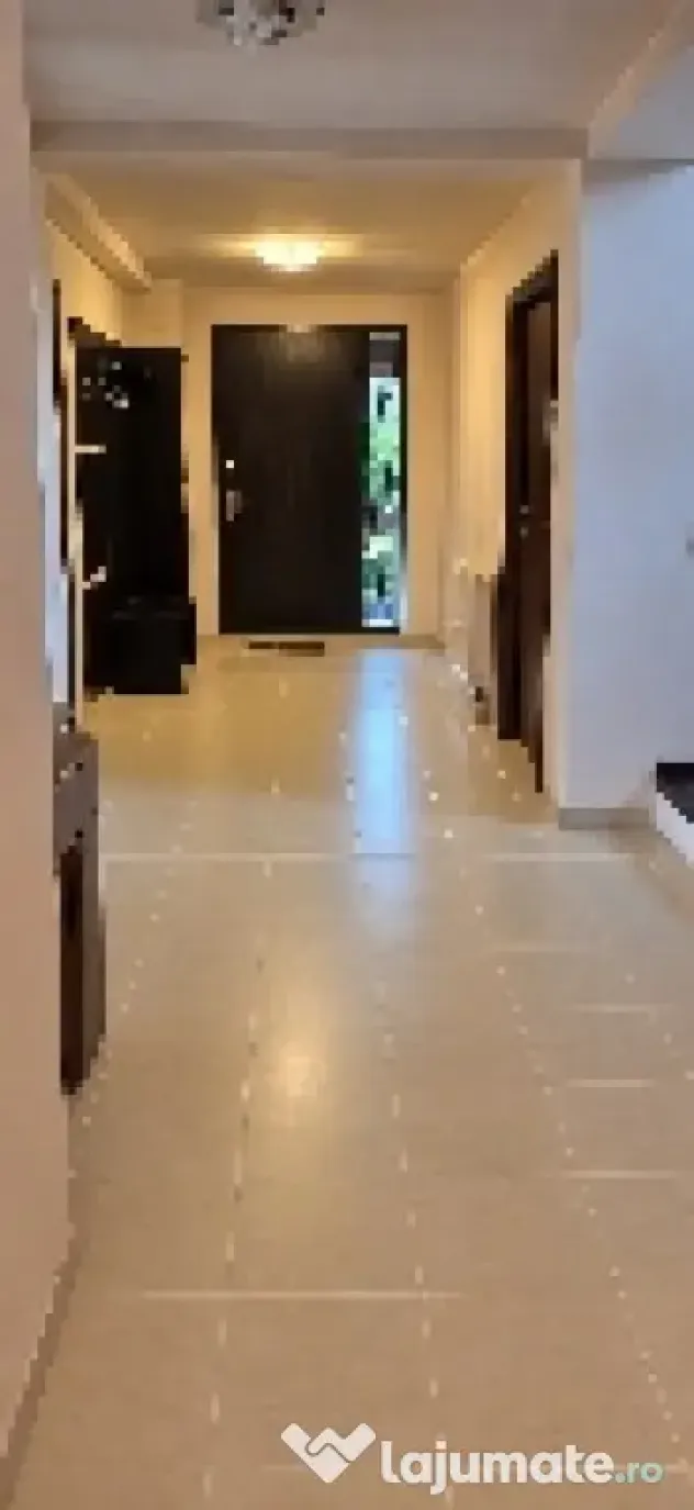 PROPRIETAR- Vila Breaza, 200 mp utili, 850 mp teren - Breaza De Jos (Prahova)