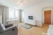 2 camere, prima inchiriere Lujerului + loc de parcare 