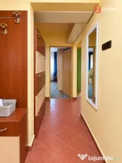 Apartament cu 3 camere, centrala proprie, de inchiriat – Z 