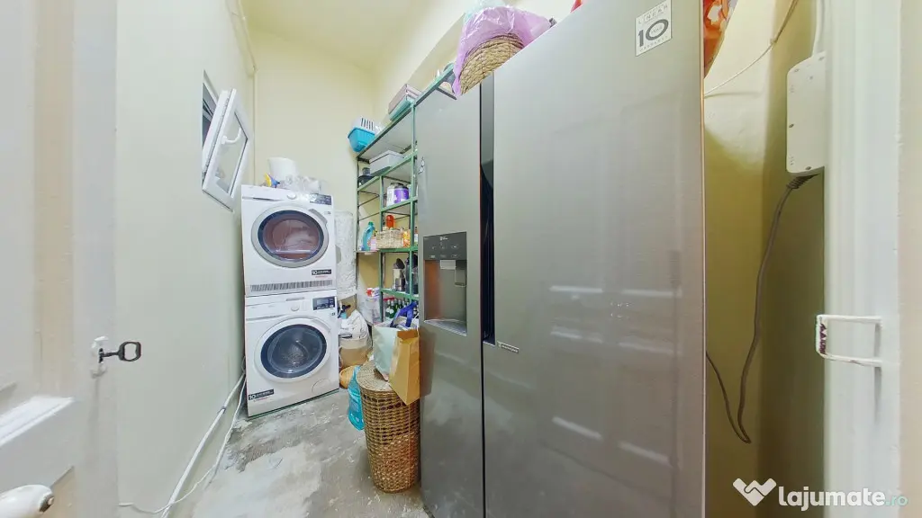 Apartament modern cu 3 camere într-o clădire istorică, la - Arad (Arad)