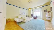 Apartament modern cu 3 camere într-o clădire istorică, la 