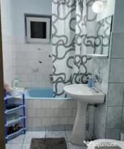 Apartament cu 3 camere, luminos și primitor, într-o zonă 