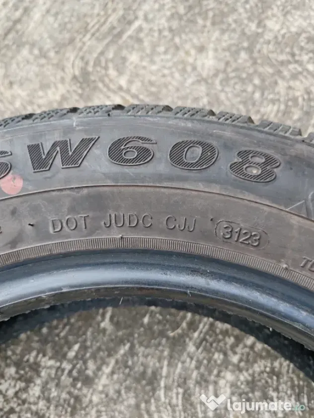 Anvelope de iarnă 165/70R14 81T pentru Dacia Spring