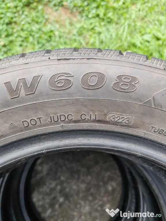 Anvelope de iarnă 165/70R14 81T pentru Dacia Spring
